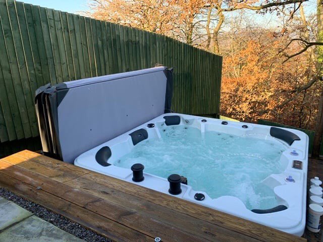 CombinedSales's tweet photo. Check out one of our best selling, Carefully designed Niagara 2. IN STOCK NOW FOR DELIVERY BEFORE XMAS🎁

Save up to £4000 by shopping with us! 

7 seats for the full family to enjoy 

Call us now on 01455286597 or visit our website 
https://t.co/Ut0TQHibO7
for more info! https://t.co/Sm6zXmIH1I