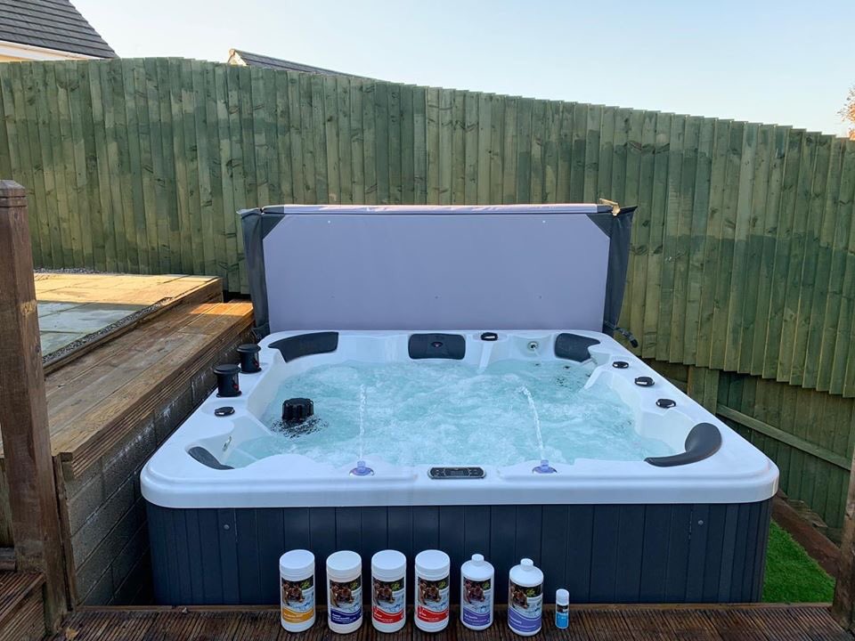 CombinedSales's tweet photo. Check out one of our best selling, Carefully designed Niagara 2. IN STOCK NOW FOR DELIVERY BEFORE XMAS🎁

Save up to £4000 by shopping with us! 

7 seats for the full family to enjoy 

Call us now on 01455286597 or visit our website 
https://t.co/Ut0TQHibO7
for more info! https://t.co/Sm6zXmIH1I