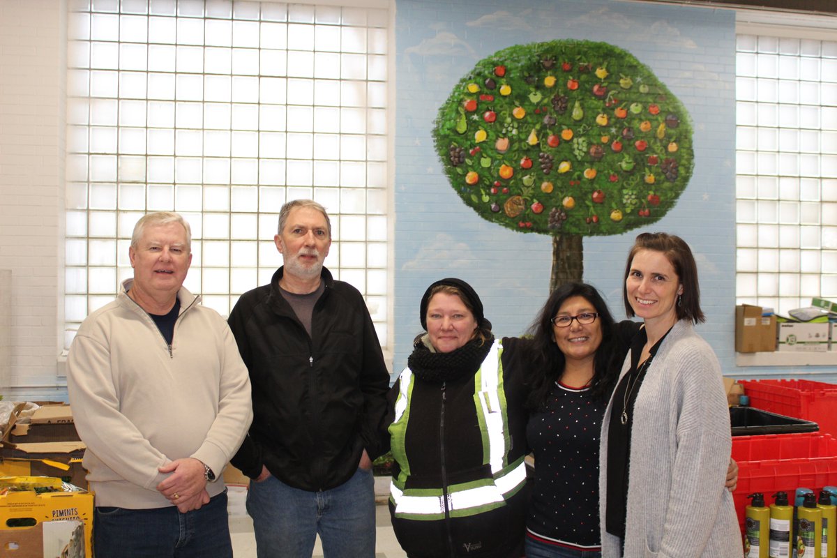 REfficient's tweet image. We had a great time volunteering at @MissionHamilton on Tuesday, helping create gift baskets for clients. It was our second time there and we love supporting this wonderful org!