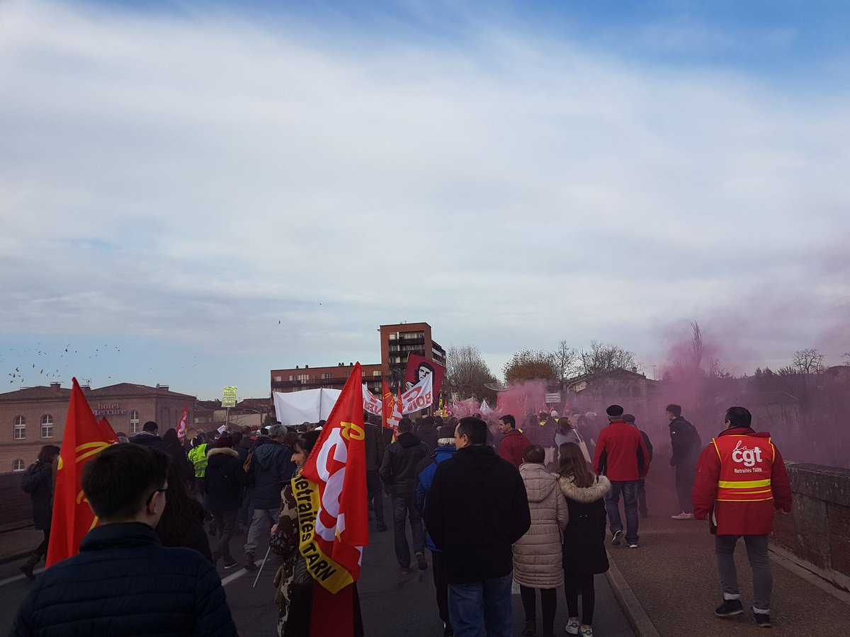 vitalastar's tweet photo. #GreveGenerale #grevedu5decembre #5decembre 
#Albi #tarn #Occitanie #cgt https://t.co/EJIjPGYDn1