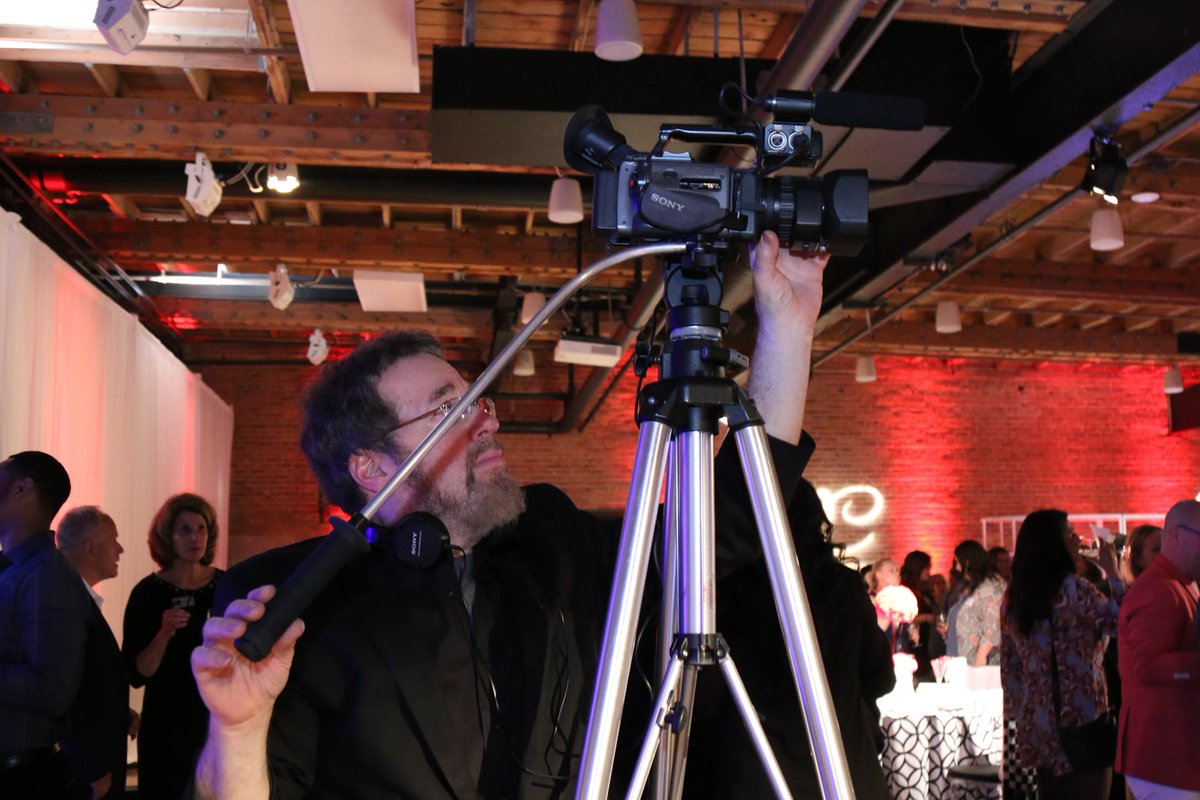 <a href="/AtaGlanceMktg/">Jared Silver, At a Glance Marketing</a> can help you get on track Q1 with a #videoproduction workshop for the DIY enthusiast, or our experienced professionals can handle the process for you. Give us a call to determine the right strategy for your business, 847-304-4446.

#ataglancemarketing
