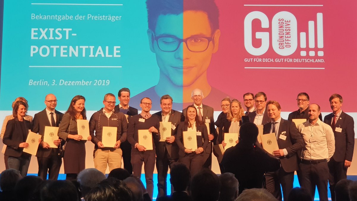 TrierUni's tweet photo. Das #UniTrier Projekt #SPIRIT erhält im Rahmen des Gründungsförderungsprogramms #ExistPotentiale 2 Mio. Euro. Ziel des Projekts ist u.a., unternehmerisches Denken in den geistes- und gesellschaftswissenschaftlichen Studiengängen zu fördern: https://t.co/3KE6NQdNcg https://t.co/F0ipUiFP3N
