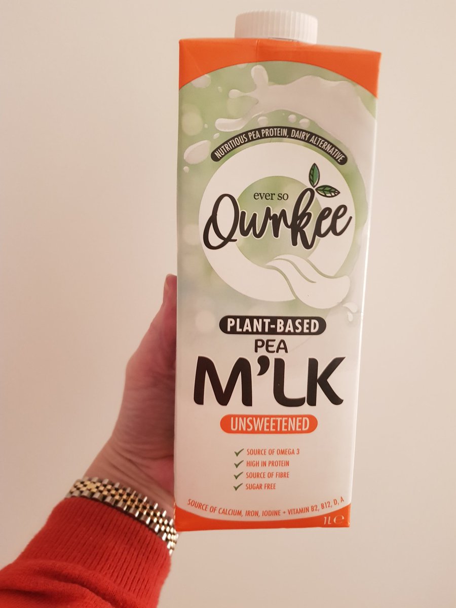 CathBax's tweet image. Oh the joys of getting 'older'
#FailingEyesight
Bought this as an alternative to milk but wasn't wearing my readers !!!
Just tried it in my coffee &amp;amp; it curdled 🤮
It's a drink #YouFool
#FruitTeaItIsThen