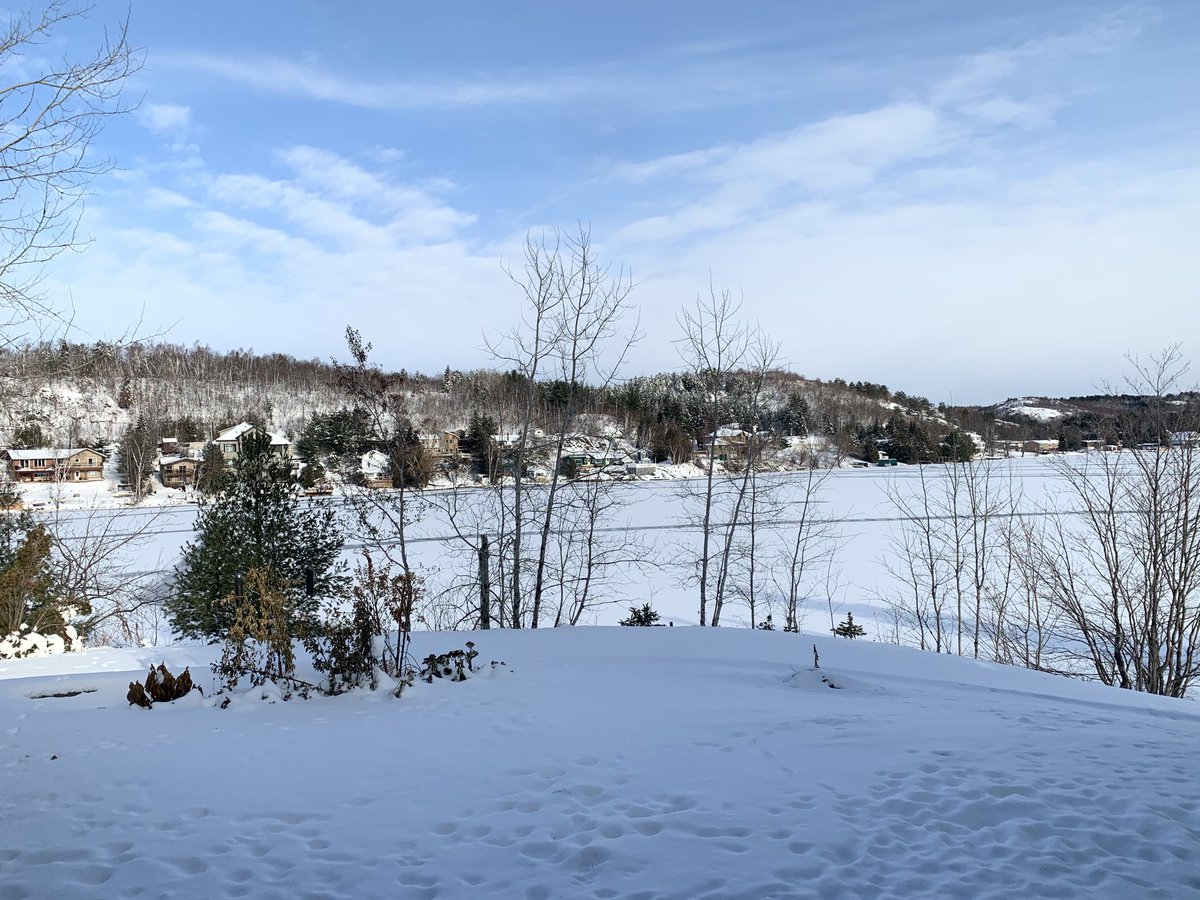 brianvendramin's tweet photo. Yesterday’s dusting of snow wrecked the ice on #LongLake. I had visions of skating from one of the end to the other. #DidItBefore #SoMuchFun https://t.co/7aaqS4gNDP