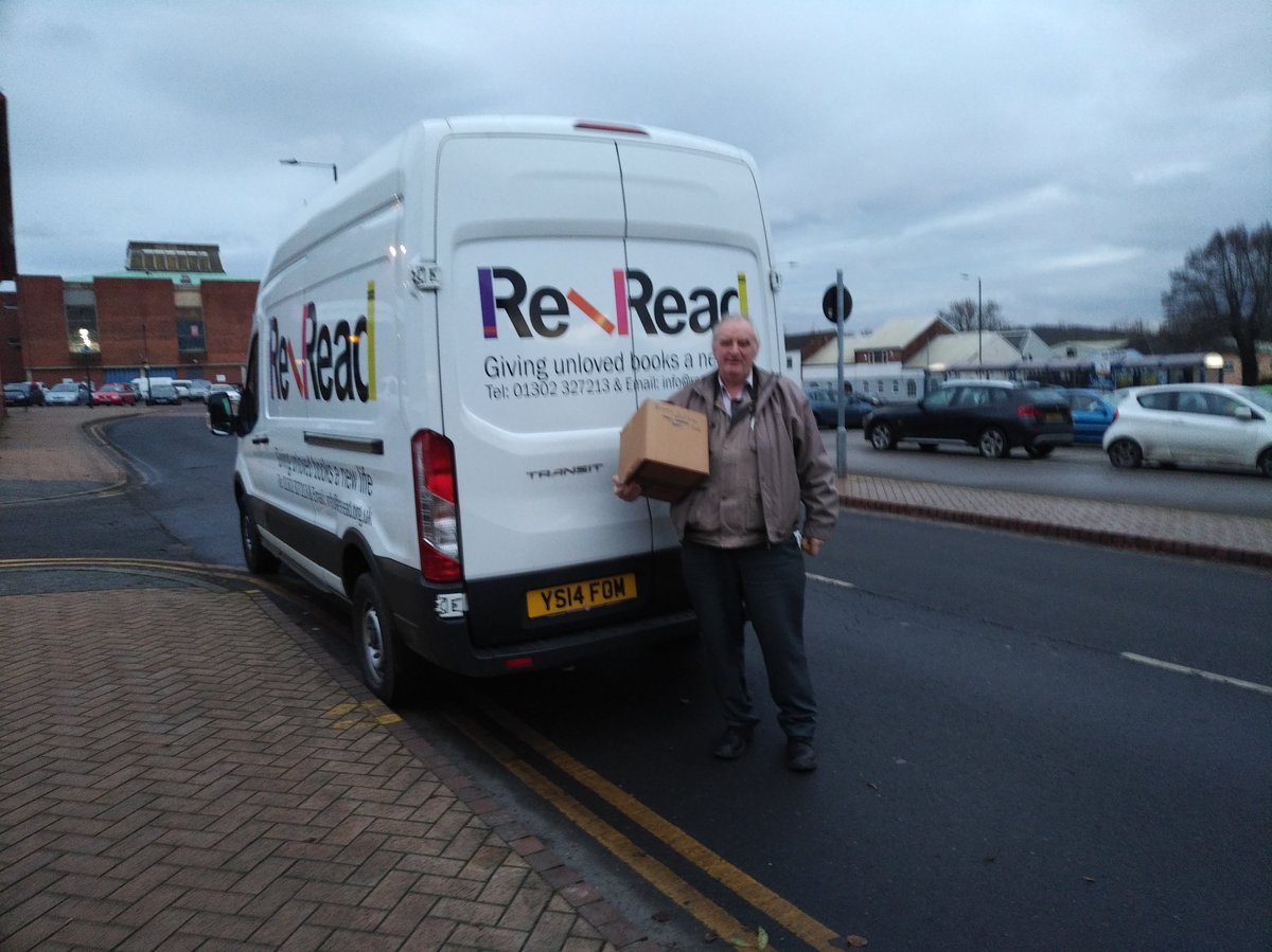 FoodAWARE's tweet photo. Just about ready for the #CountdownToChristmas event 4-7pm &amp; official light switch-on at 4.30pm! 

Huge thanks to @ReReadUK for support with FREE books to go with our FREE chocolate for Santa's Grotto!
@LordGibbons @DoncasterDamian @MyDoncaster @Southarea2 @WBDoncaster @MayorRos https://t.co/62GrpmSmwD