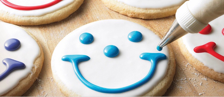 DJ_SADNESS's tweet photo. despite our notable similarities and differences in personal branding i bear no ill-will toward @EatnPark but when i stop in between 8hr back-to-back bus rides and an old man yells “i came here for smiles and all i see are frowns” it’s hard not to feel singled out y’know https://t.co/rmulp6b4eD