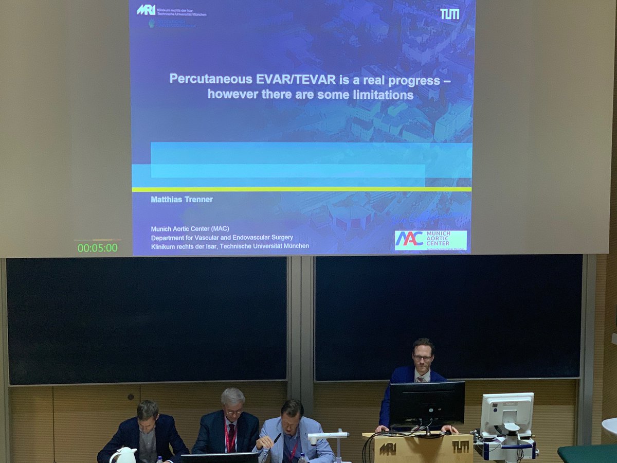 DrAndrewChoong's tweet image. @MatthiasTrenner presenting on Perc EVAR. #mac2019 #mvc2019
