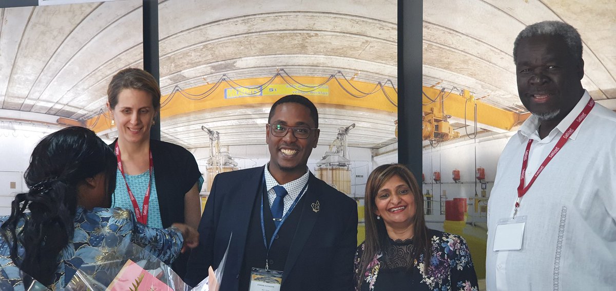 Caroline Dean tweet media