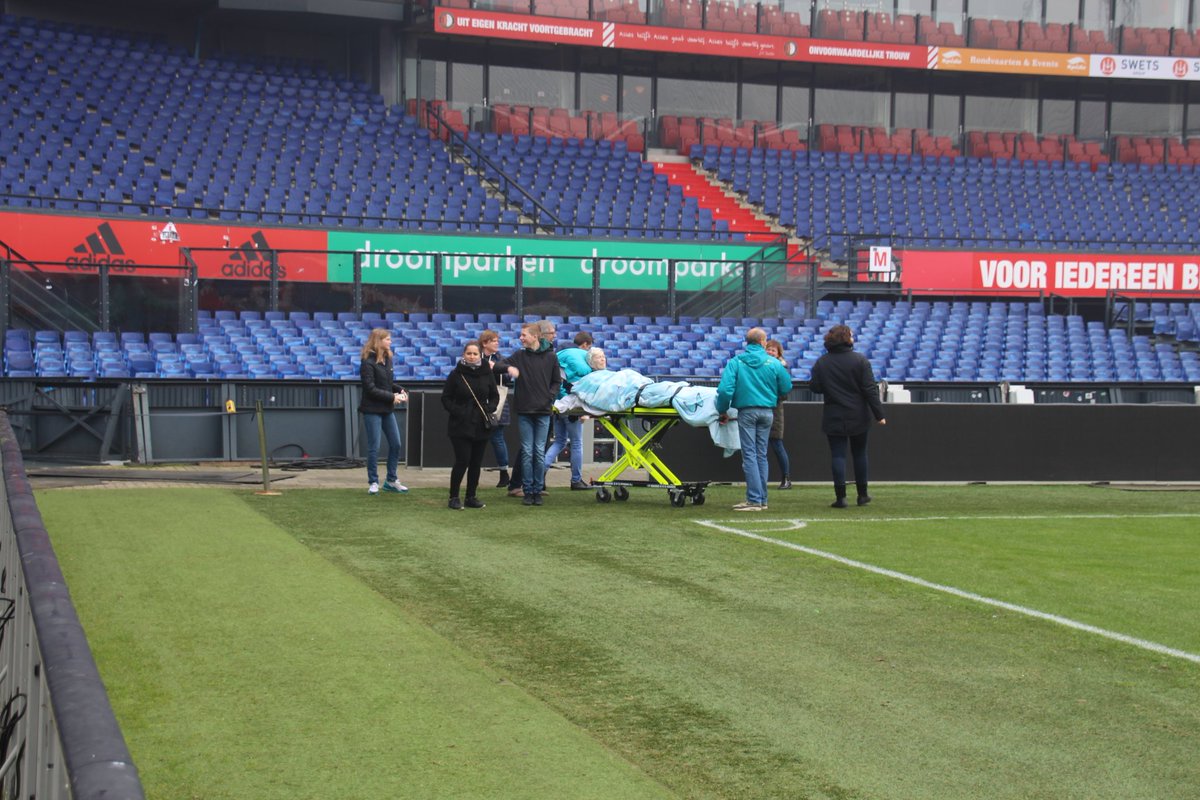 Schoonmoeder nog één keer met kleinkinderen naar De Kuip❤