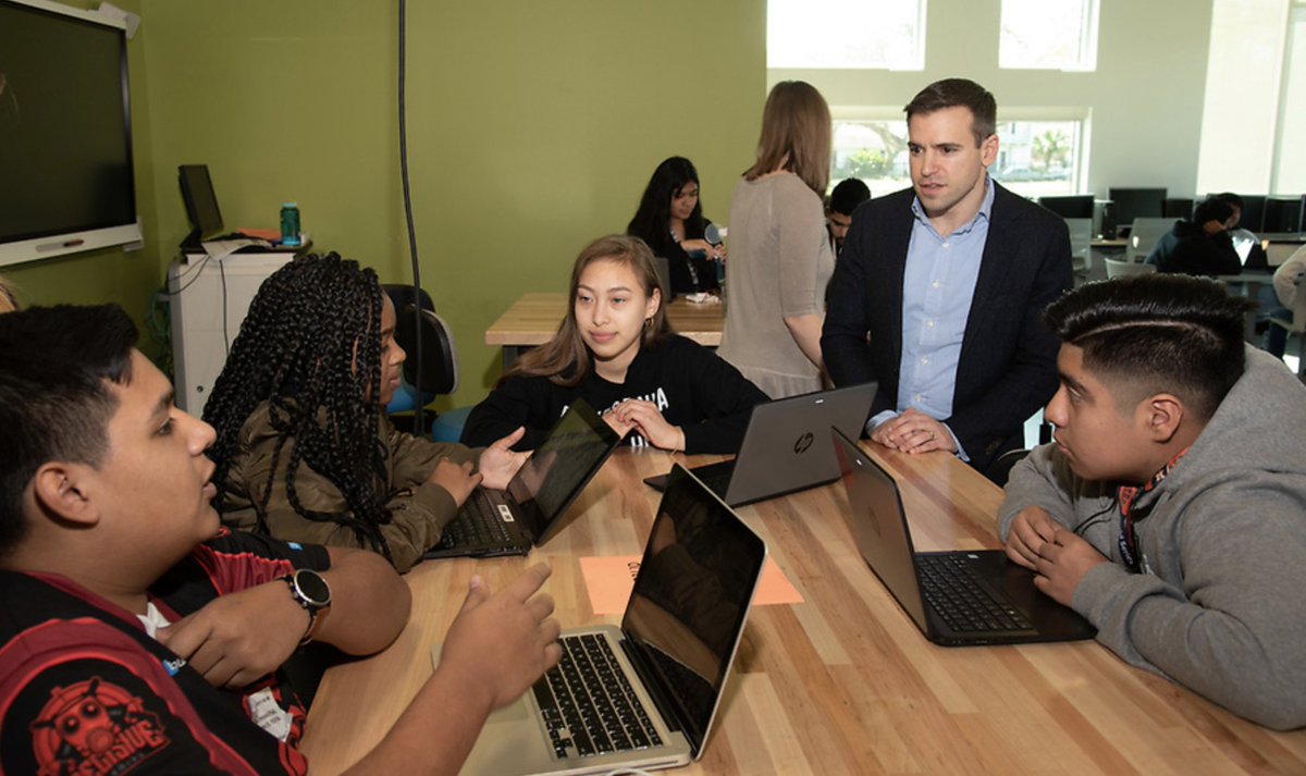CKefalas's tweet photo. With 4.6 million modern manufacturing jobs to fill by 2028, we need to show more Americans that manufacturing careers are prizes to be had and not consolation prizes. That's exactly what we'll do at @ShopfloorNAM with the #CreatorsWanted Tour. https://t.co/Yb6UDeUbSk https://t.co/27SX43UjUY