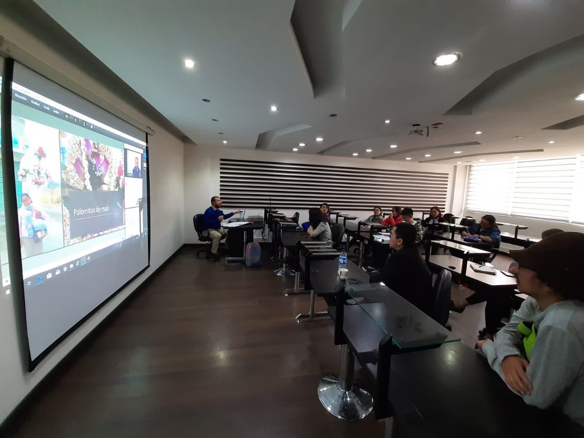 #AEstaHora inicia el ciclo de conferencias con la ponencia del Dr. Sergio Moctezuma "Territorio y soberanía alimentaria" con el fin de comprender las dinámicas y políticas sociales frente a los mecanismos de protección de la seguridad alimentaria en los territorios mexicanos.