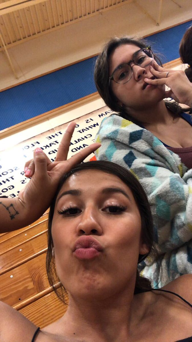 mcortes12's tweet photo. HAPPY BIRTHDAY TO MY AMAZING SISTER!💛 https://t.co/zzu0aSXRoc