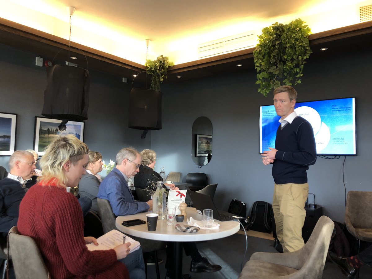 BoelWadman's tweet photo. ⁦@MartinFriis11⁩ at ⁦@SwereaIVF⁩ Workshop on Digital production. Together #RISE will adress the challenges https://t.co/JCBATlly5E