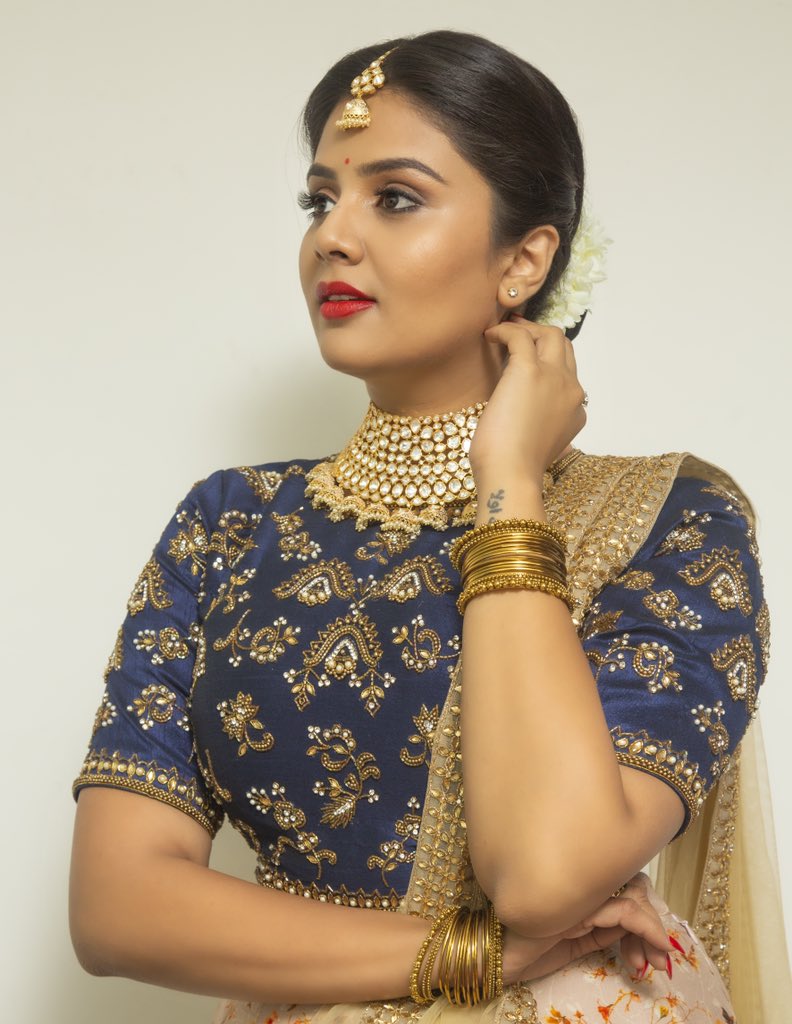 MukhiSree's tweet photo. START MUSIC RELOADED! Tomorrow on @StarMaa ❤️🎼 #StartMusicReloaded #Sreemukhi https://t.co/XlSXbc1enD