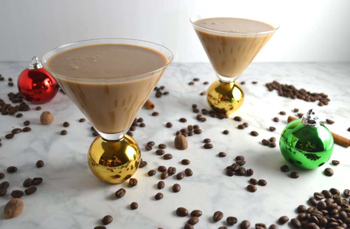 DelishDLites's tweet photo. [ad] This coffee flavored version of PR Coquito has the delicious kick of cafecito, thanks to my Mr. Coffee At-Home Pour Over coffee maker, available at @Walmart! https://t.co/YowY8pMWFv … #MyMrCoffeeMoments #NewellHomeRefresh #CollectiveBias @newellbrands #Cafe #Coquito #PR https://t.co/GqQ0z2g4kY