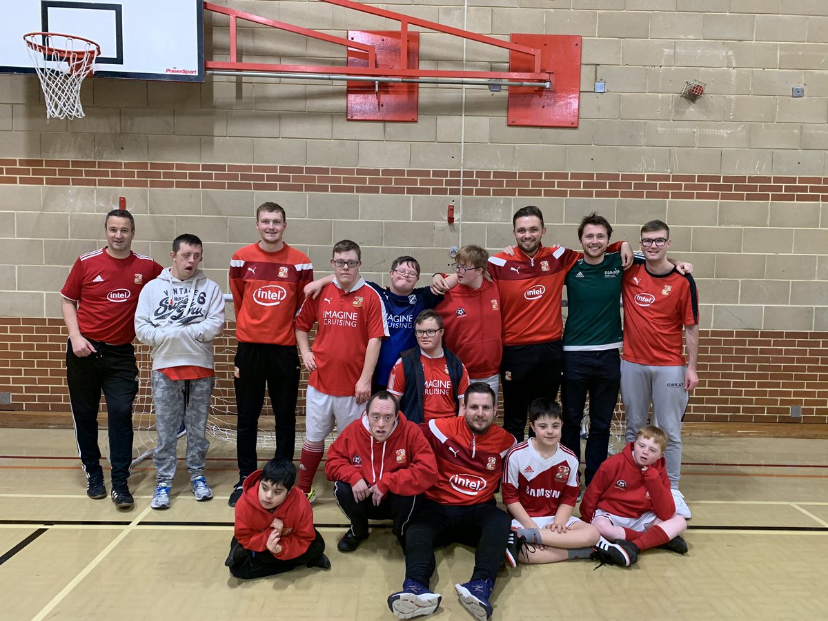 Great to see Doug Statt at DSActive Swindon last night. Showing off our skills and sportsmanship and how to pose for a camera! All important things in our team @DSActive @STFCfoundation #football #swindontownfc #DownSyndrome