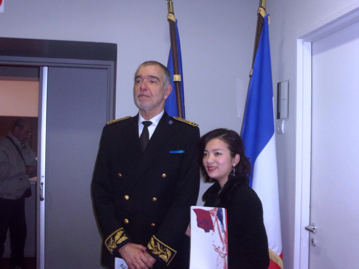 Prefet77's tweet photo. @Prefet77 05 décembre 2019 Cérémonie d’accueil dans la citoyenneté française présidée par Gérard Branly sous-préfet de Torcy #SPTorcy. Les nouveaux citoyens français ont reçu solennellement leur livret d’accueil dans la citoyenneté française 👏
👉https://t.co/Uwj1kUQaiO https://t.co/BFfEeM20g3