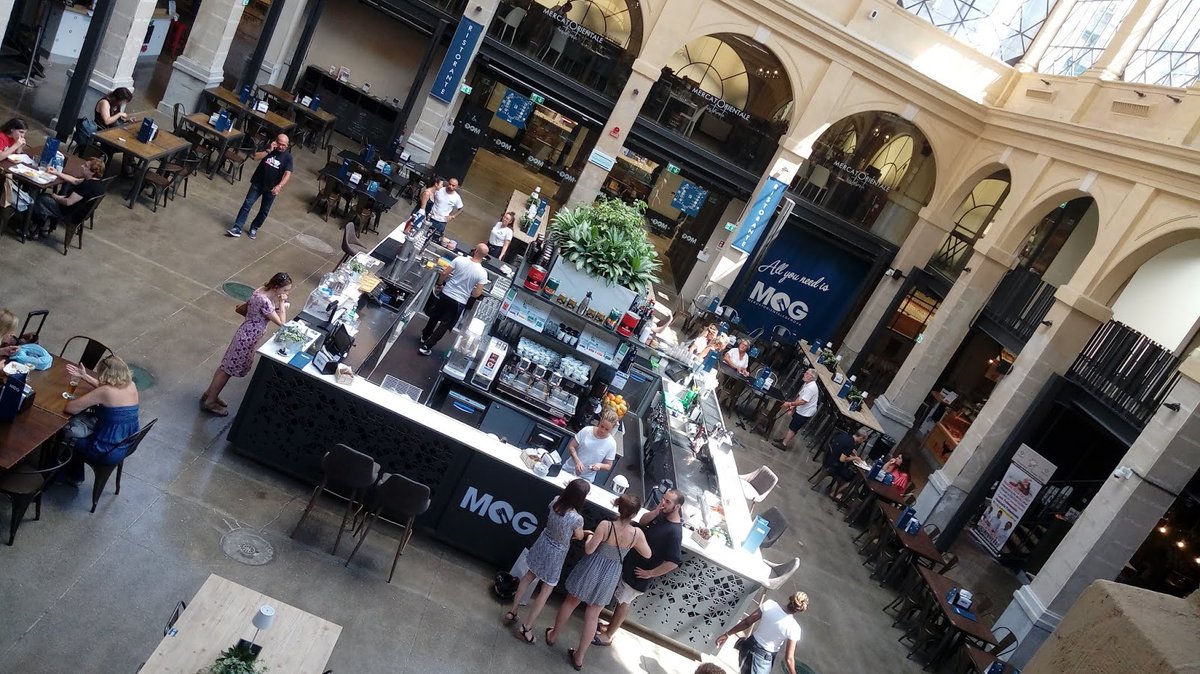 luisapuppo's tweet photo. #Food &amp; #wine as the tellers of places. The culinary heritage of Liguria is the protagonist of a brand new catalogue of “on demand” #tourism experiences in the Mercato Orientale, Genoa’s iconic market https://t.co/WZWBx9JW9l https://t.co/sNWTlTfDCM