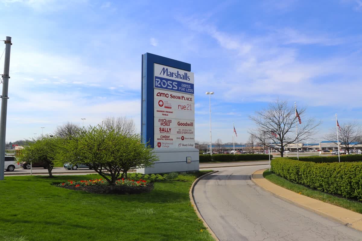 Looking for a #CRE property in #Indianapolis? Look no further. qoo.ly/336kaa