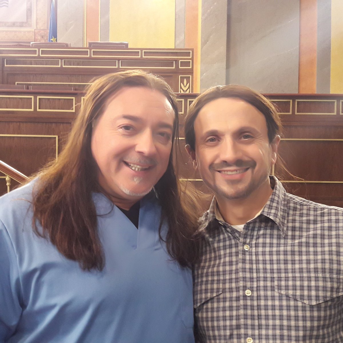 isidromontalvo's tweet photo. Grabación 🎬📽🎥📺
especial fin de año en Televisión Española con mi querido @JoseMotatv #siempreendiectoyconsimpatia #codigoespecial #reiresterapia #humortv https://t.co/1HRK0et8Zq