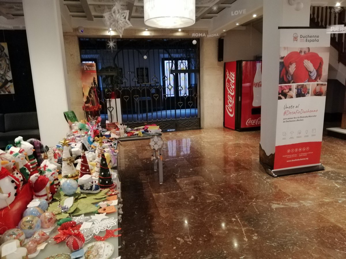 joey_to's tweet photo. Ya estamos montados en nuestro Mercadillo solidario a favor de @DPPSpain
No dejaremos de luchar hasta encontrar una cura. Si queréis visitarnos estamos en el Hotel Carlos V de Toledo hasta el domingo. Nos ayudaría mucho que lo compartierais. https://t.co/KyDBOH5ciI