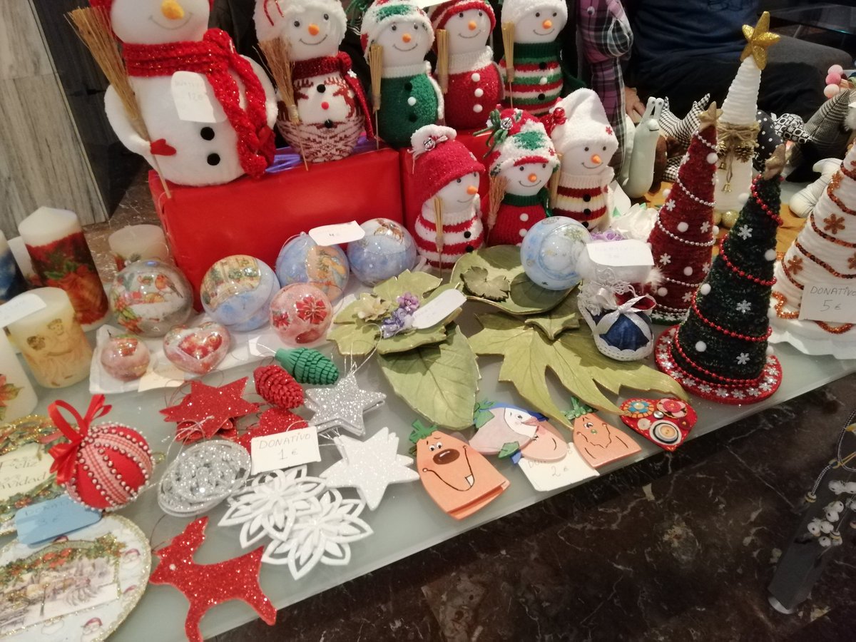 joey_to's tweet photo. Ya estamos montados en nuestro Mercadillo solidario a favor de @DPPSpain
No dejaremos de luchar hasta encontrar una cura. Si queréis visitarnos estamos en el Hotel Carlos V de Toledo hasta el domingo. Nos ayudaría mucho que lo compartierais. https://t.co/KyDBOH5ciI