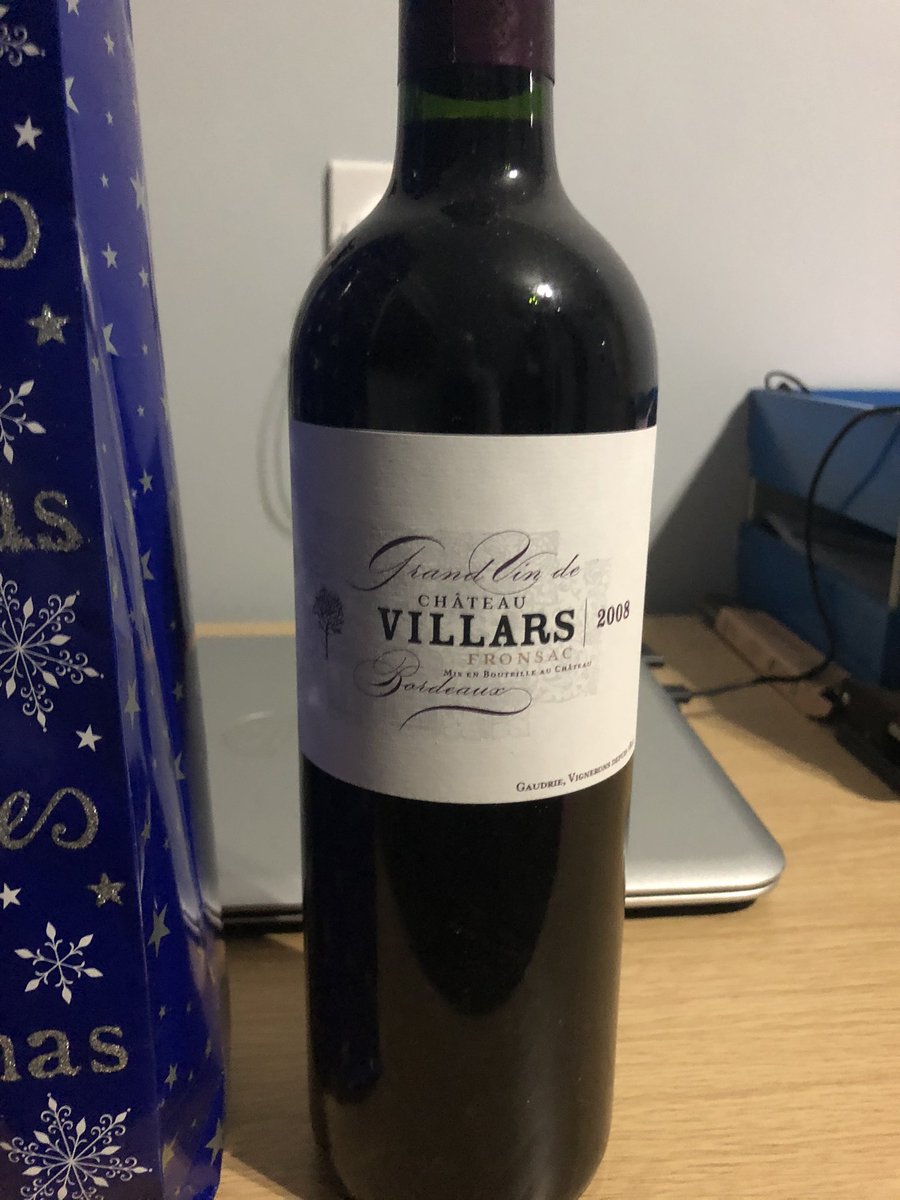 PDT_Solutions's tweet photo. Nice Christmas present from a customer! #Christmas #present #wine #grateful #pestcontrol https://t.co/LS5QQgFnoi