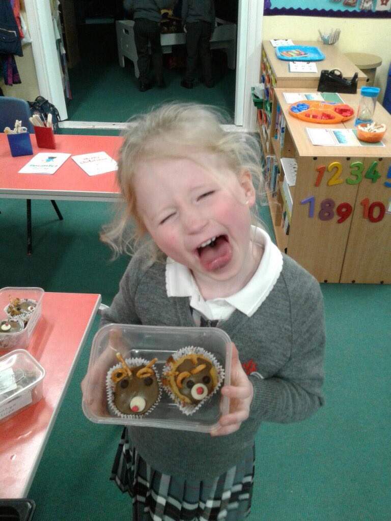 YMS_Reception's tweet image. The finished product! #finemotorskills #messyplay #eyfs @GoodSchoolsUK @Hampshire_Mums @SurreyMummy