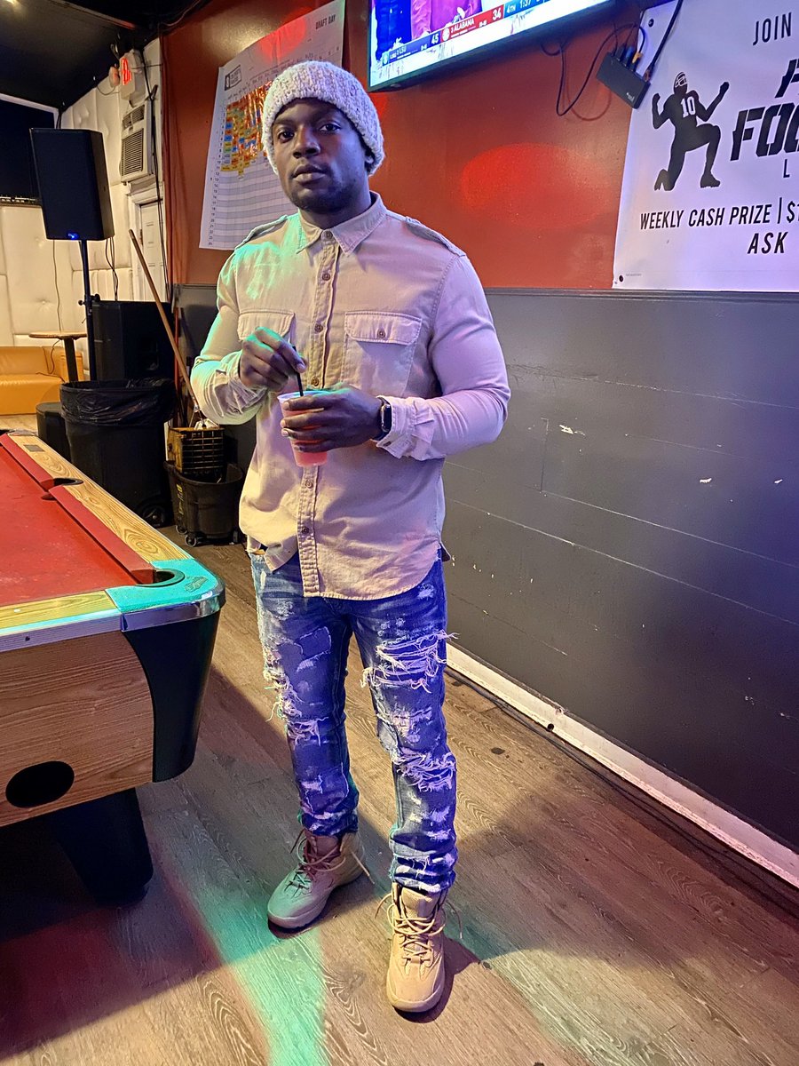 ImHimBray's tweet photo. Y’all get da pic💧 https://t.co/jSKo6b3A8d