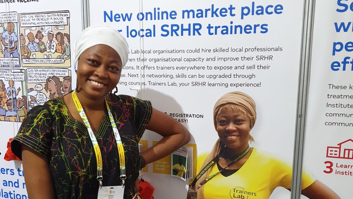 Aidsfonds_intl's tweet photo. Then and now at #ICASA2019Rwanda. We're proud of the #SRHR trainers that #Trainerslab includes on its platform. Trainers Lab is an easy-to-use intl. marketplace for SRHR trainers to sell their expertise to local civil society organisations. Take a peek via https://t.co/uCZNiCALEc https://t.co/lOLB9lVKTi