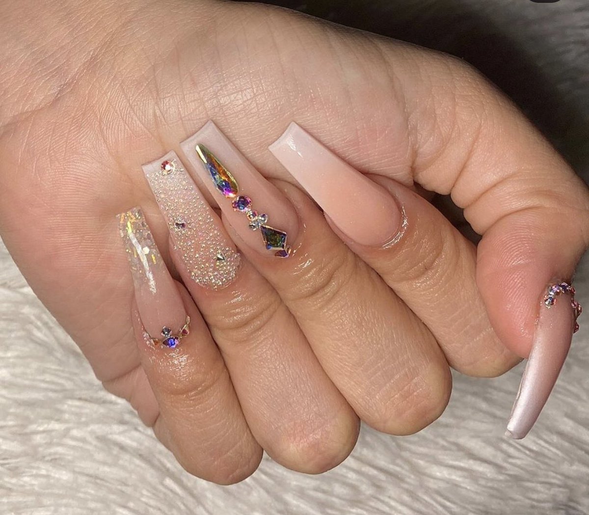 teresavasquuez's tweet photo. @aridelacruzx yeah guys she fucking did tht! Go book with her, she still has some openings left for the month of December!! #DefinitelyGoingBack https://t.co/afHbZmpH1i