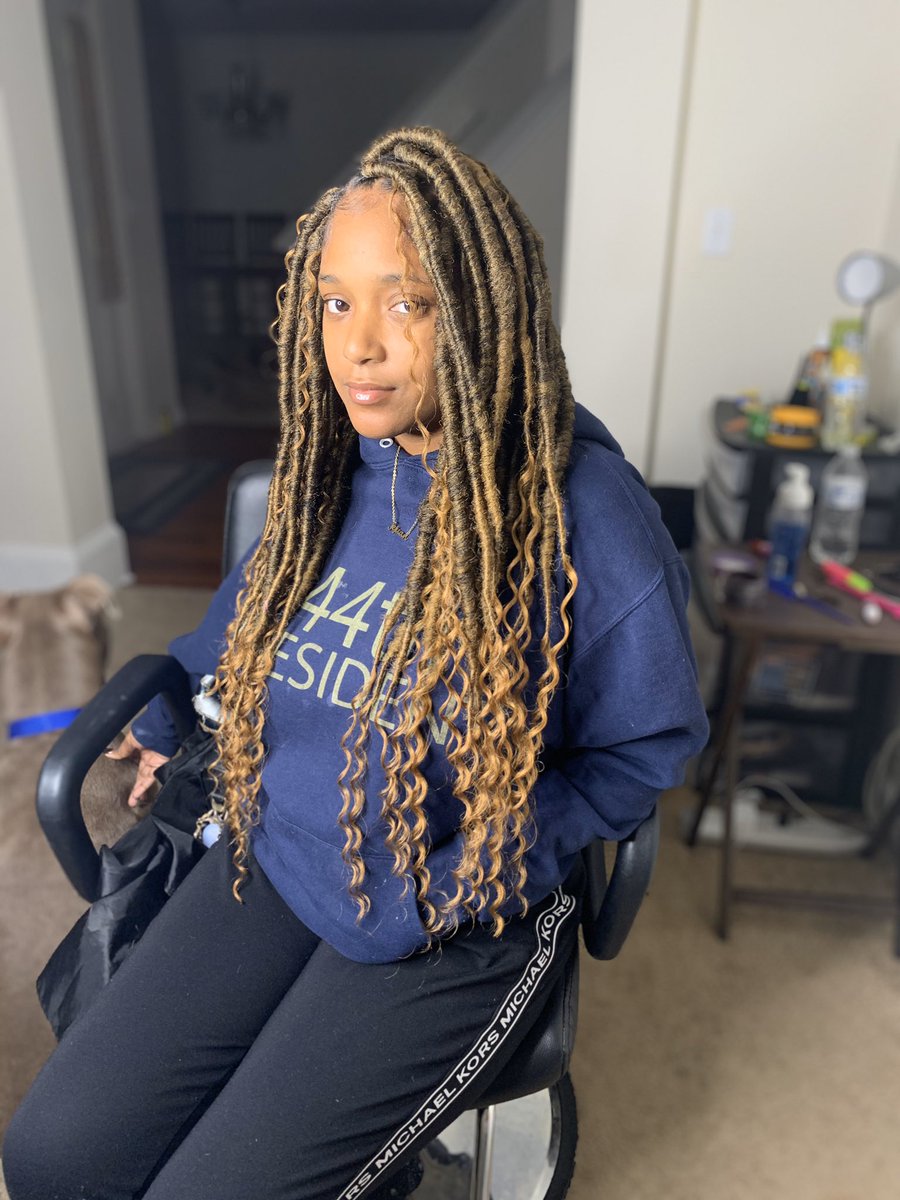InfamousKay1's tweet photo. Med/Large Boho Faux Locs 🥵😍 Miss doing Faux Locs! Appointments are available for this week and next week‼️ Text 📲470-377-2215 to book‼️ Be Deposit Ready upon booking❤️ #PleaseRT #ATL #Atlarea #atlanta #atlhair #atlhairstylist #atlbraids #atlbraider #atlbraiders #ATL #PleaseRT https://t.co/OBFHkZcseR