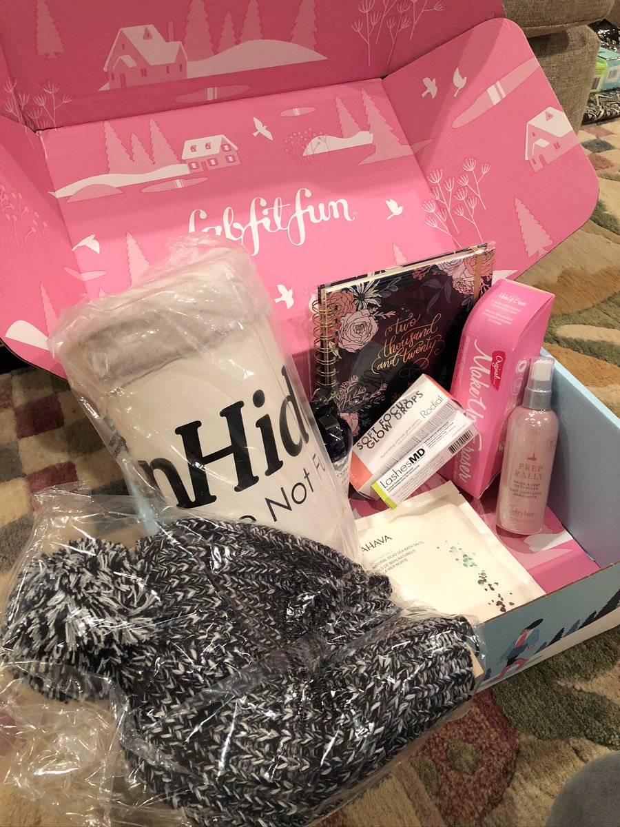 RockPanda77's tweet photo. @FabFitFun @PalmBeachesFL @hiltonwestpalm 
 #fabfitfun #fffgiveaway #thepalmbeaches #onlyathiltonwpb #hiltonwestpalmbeach https://t.co/CmA5jmtNIx