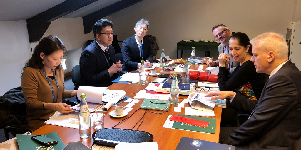 IDLO's tweet photo. Today @IDLO was very pleased to receive a high level delegation from the #Korea 🇰🇷 Legislation Research Institute (#KLRI) opening the door to concrete collaboration in the future. https://t.co/rSaKv51yW8