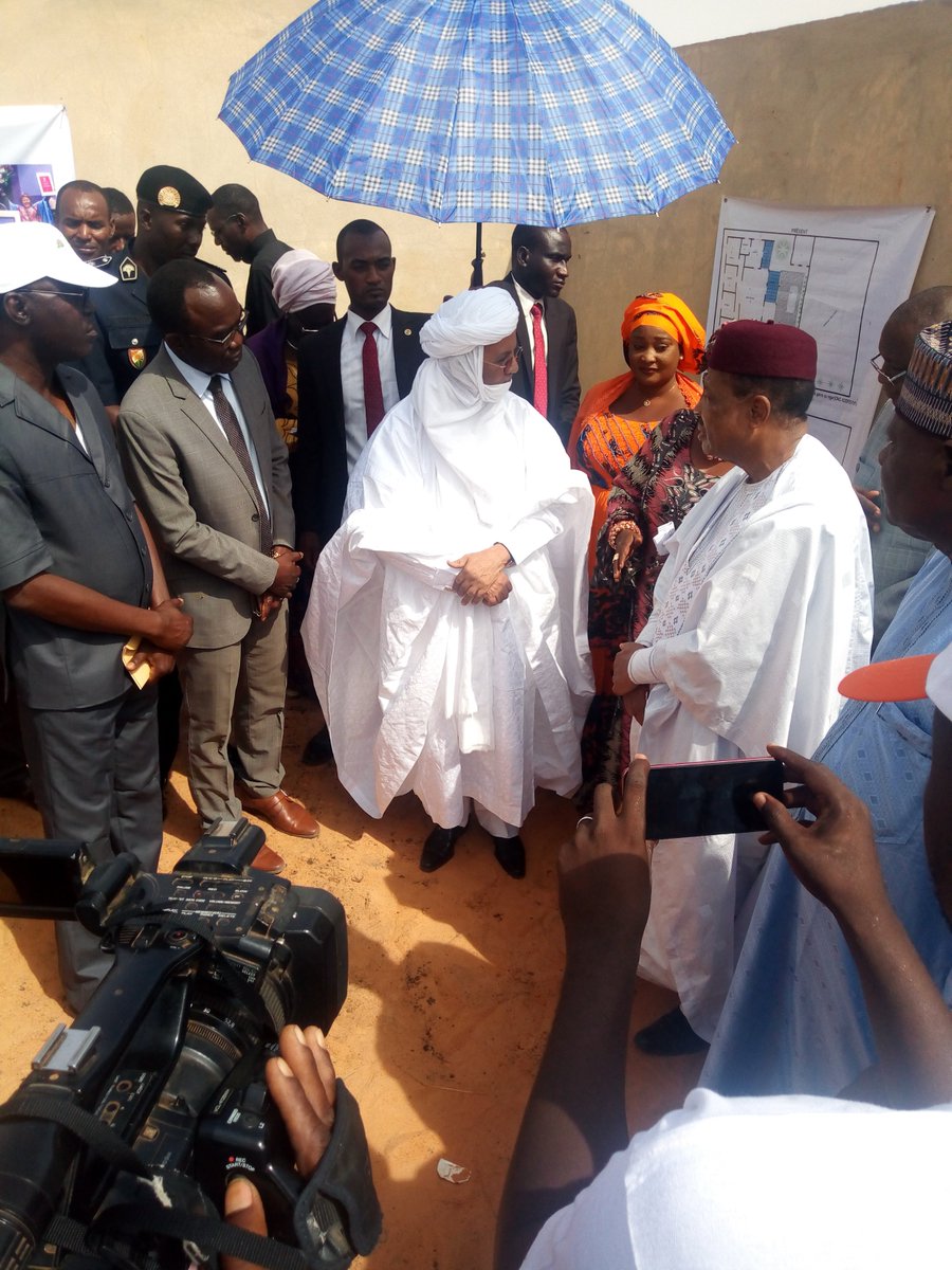 OFevvf's tweet photo. Visite du Premier Ministre à la maison de l'espoir des femmes et filles survivantes de violences basées sur le genre (VBG) au Niger https://t.co/5cUpuA1oz8