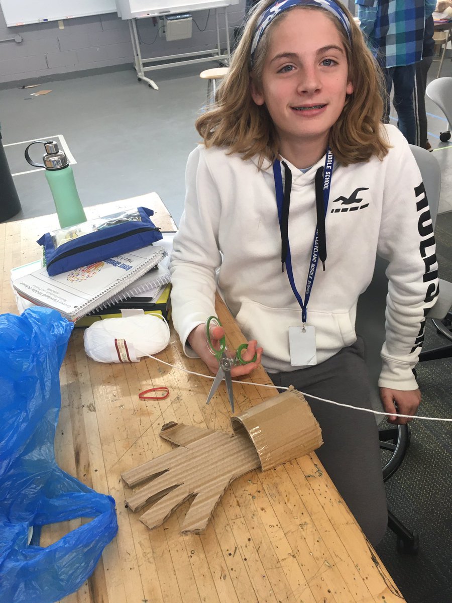 MissDemfromSTEM's tweet photo. MP 2 7th grade STEM constructing their prototypes of prosthetic hands. @demfromstem @CWCGCMS @CWCSchools https://t.co/t86gQQge8r