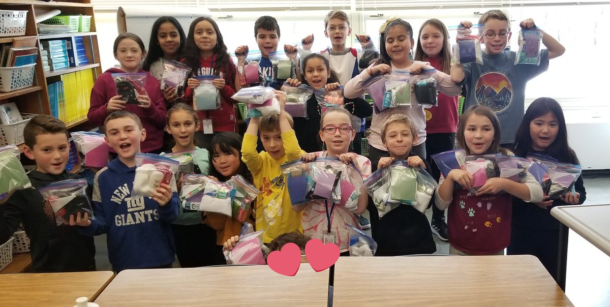 Giving "Thursday" - Our KES 4th graders showing compassion by donating sock bundles to Putnam CAP
@KESPrincipal6Cs <a href="/JanetWarden/">Dr. Janet Warden</a> @carmelsupt