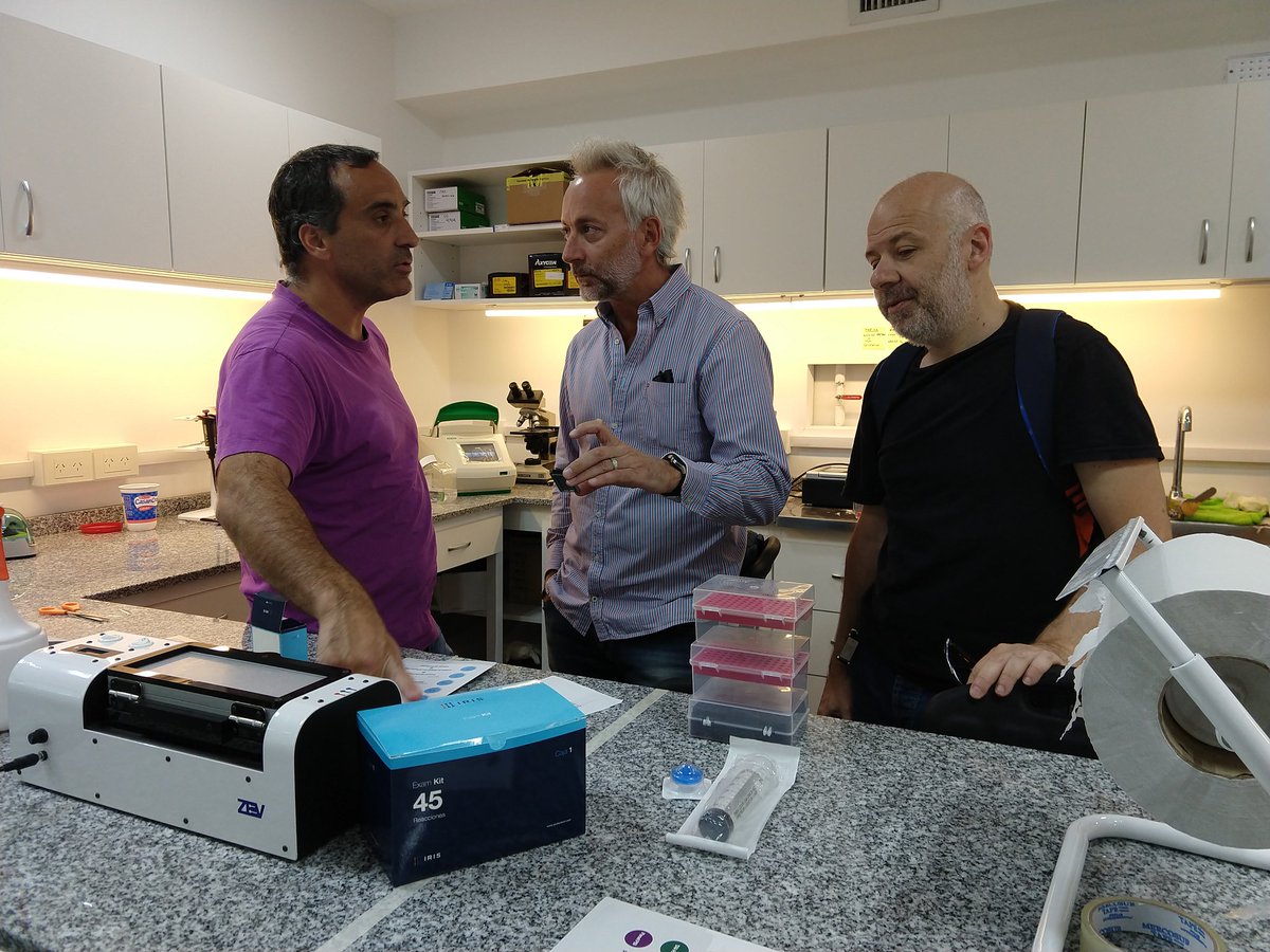 BiotechZev's tweet photo. Hoy recibimos a @Argenomics, empresa Argentina de referencia en medicina de precisión, en nuestro laboratorio de I+D en @nano_fan. Ya se vienen los kits IRIS! https://t.co/zBFS1lWC5F