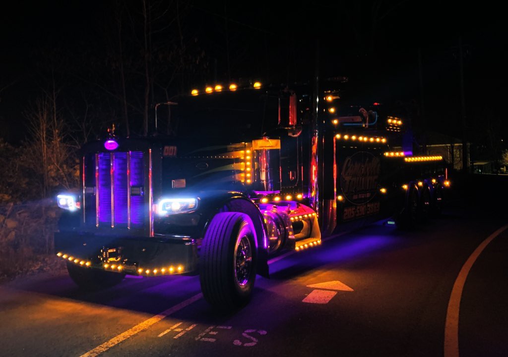 CampbellsTator's tweet photo. Request the best !! One call to 205-590-3869 and youโre hooked !! #24hourtowing #campbellstowingalabama #wreckerservice #requestthebest https://t.co/dp7hkwSFWA