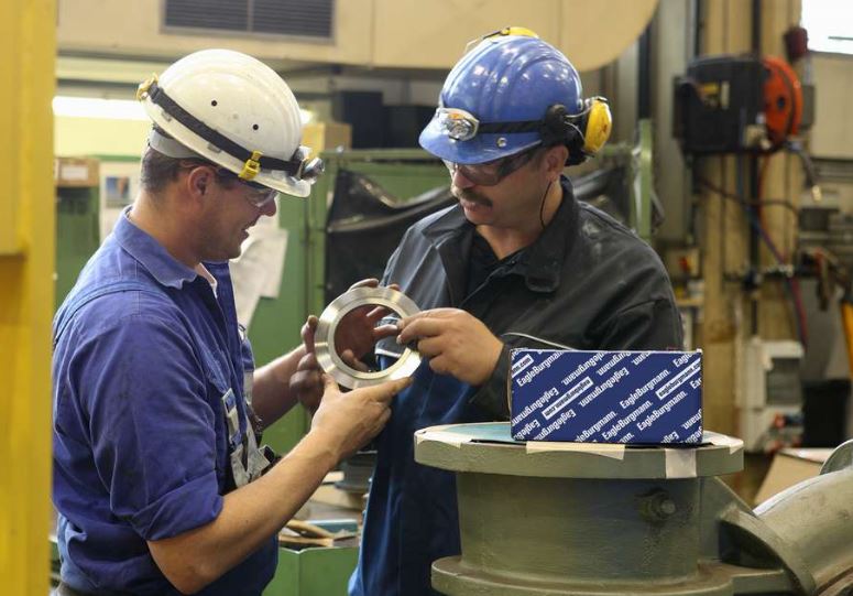 EagleBurgmann's tweet photo. Greater flexibility, cost-effectiveness and planning reliability – TotalSealCare On-Site-Service from EagleBurgmann.
https://t.co/5jgzuTi6lc https://t.co/64s48QIKMh