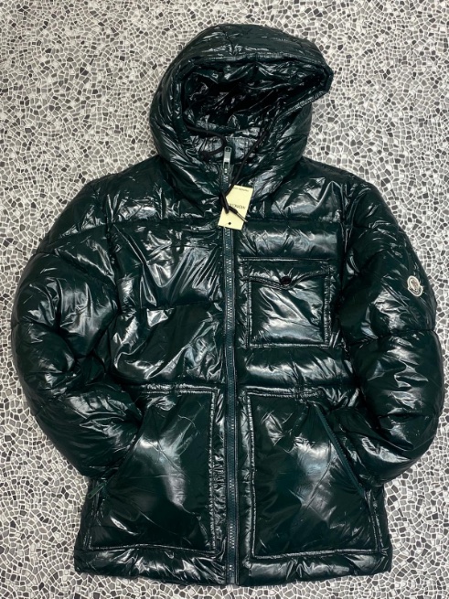 Men’s Moncler coats 

Sizes s m l xl

In all colours 

Only £60
Includes free recorded delivery 🚚