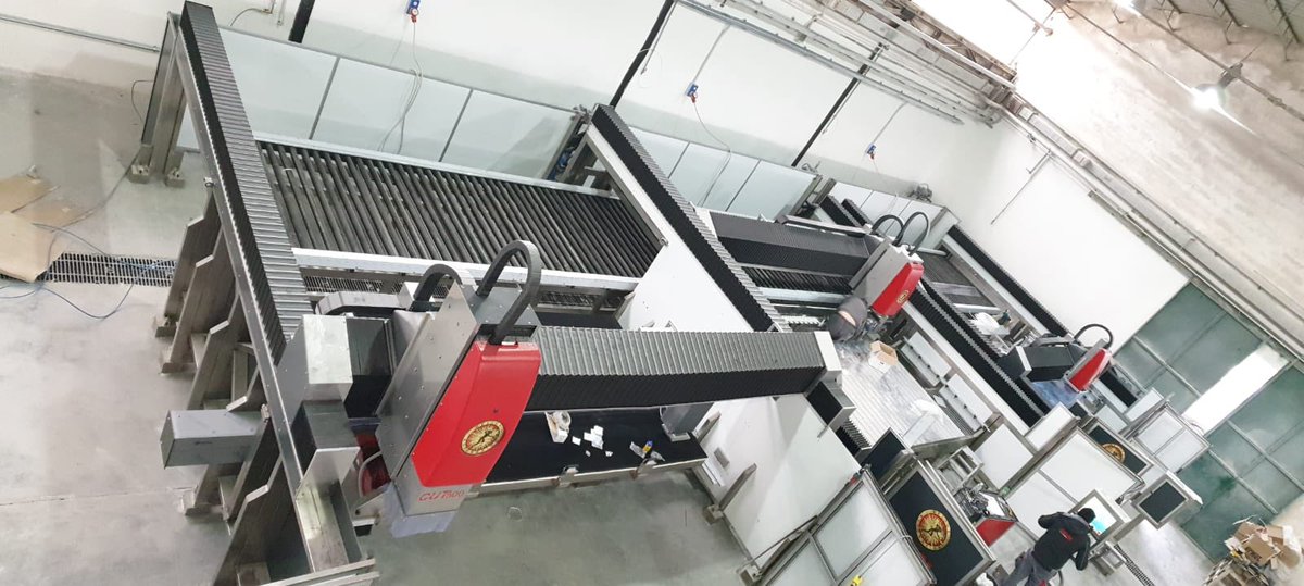 Francesca_Klara's tweet photo. the new frontiers of the so-called INDUSTRY 4.0 @cncHelios #technology #cnc #design #kitchen #software #workshop #stonefabrication #ThursdayThoughts #quarzo #kitchentop #mitering #kitchencountertops #ThursdayMotivation #cutting #stainlesssteel #granite #stone #marble #kitchen https://t.co/h1JNerNSQc