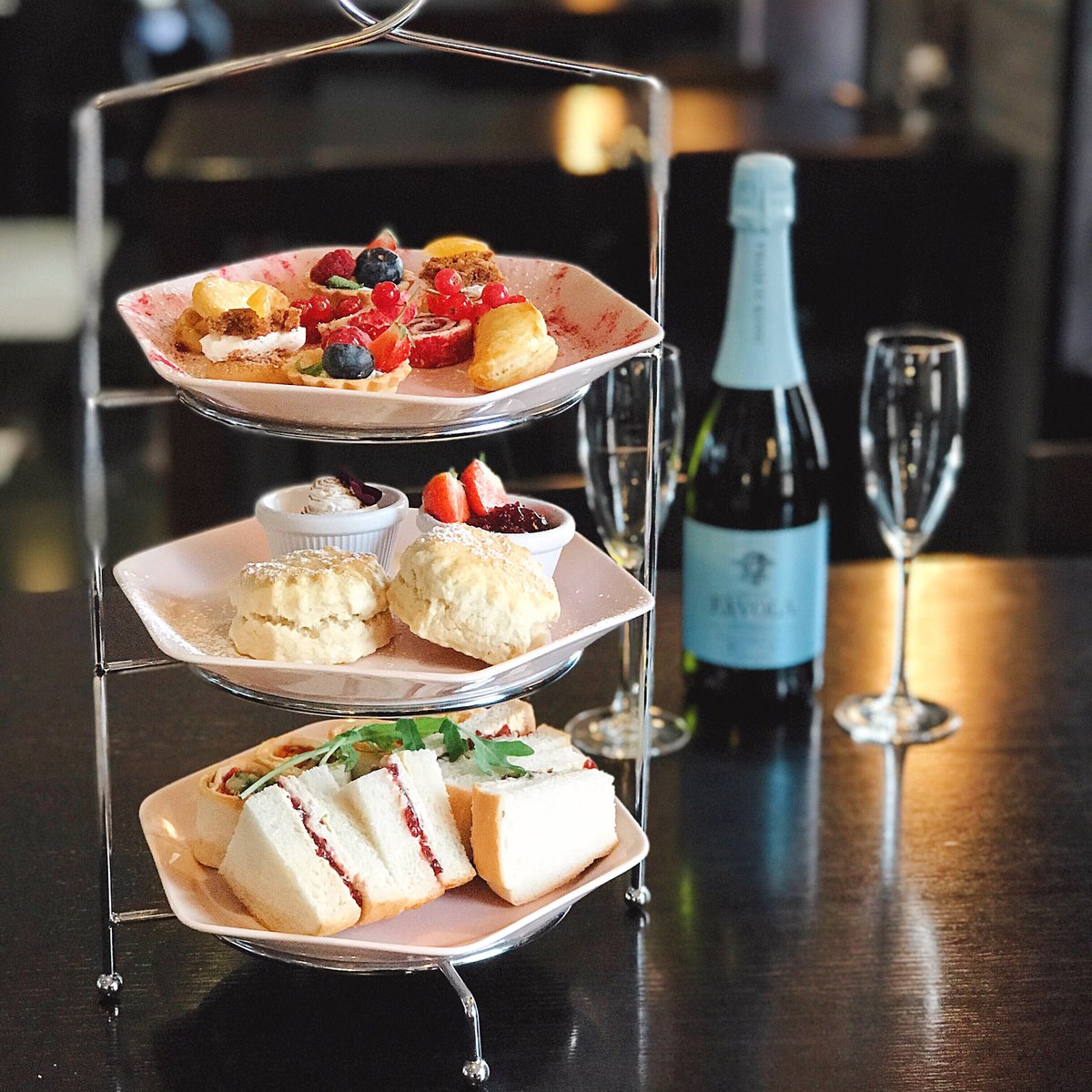 200SVS's tweet photo. There's no better way to greet the festive season than by enjoying some delicious treats with a sparkling glass of fizz 🥂 Book your festive afternoon tea by phoning us on 0141 442 0099 or dropping us an email on restaurant@200svs.com! 

#Christmas #FestiveSeason #AfternoonTea https://t.co/4yMKDHGOc3