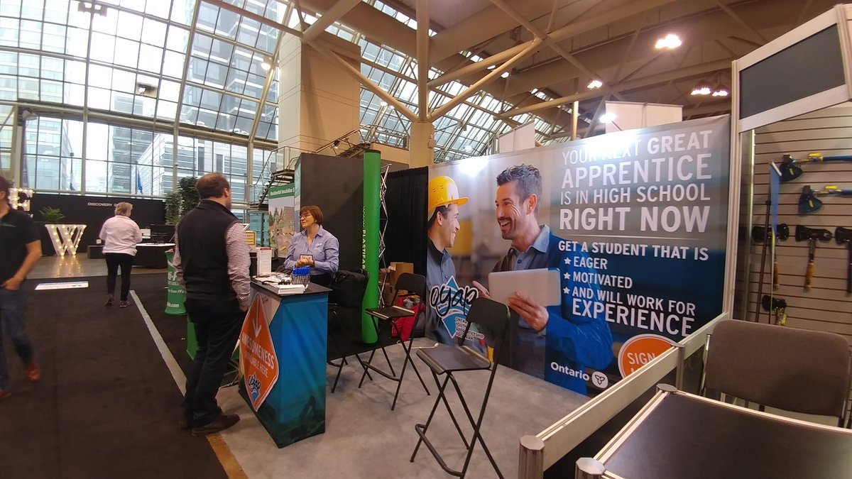 dstirton11's tweet photo. At the building show today, connecting with employers and promoting OYAP https://t.co/ssVhTyehO6