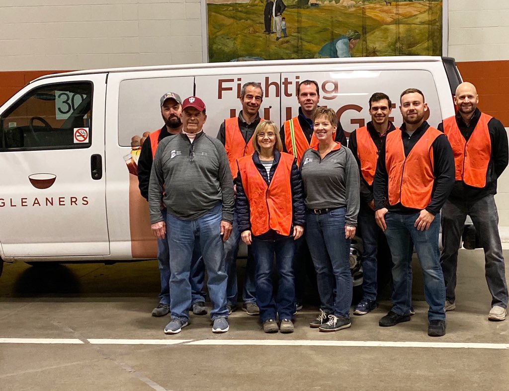 Yesterday, nine members of CIASSP volunteered with @GleanersFBIndy, helping to provide over 300 meals to Hoosiers in our community. Together #WeFeedIND 👍 There will be another Gleaners/CIASSP volunteering opportunity on December 10th from 12:30-3:30 pm.