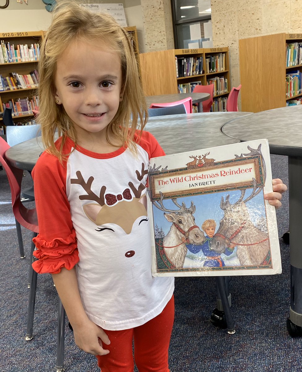 “Look Mrs. Luna, my book matches my shirt!”  Excitement and motivation to read can be sparked by anything!! 🌟💙📚#walstars #mymisdreads