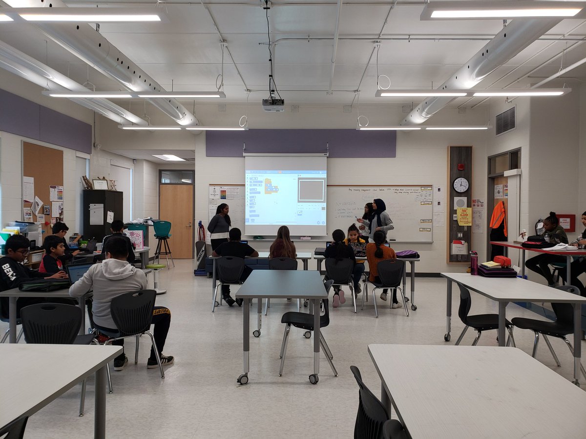 MrsKim_SirSam's tweet photo. Another successful day in our student-led robotics club @violadesmondps . Working on the engineering process as always. #futureengineers #studentsuccess #innovation #DDSB #Robotics https://t.co/UerUQKnFW1