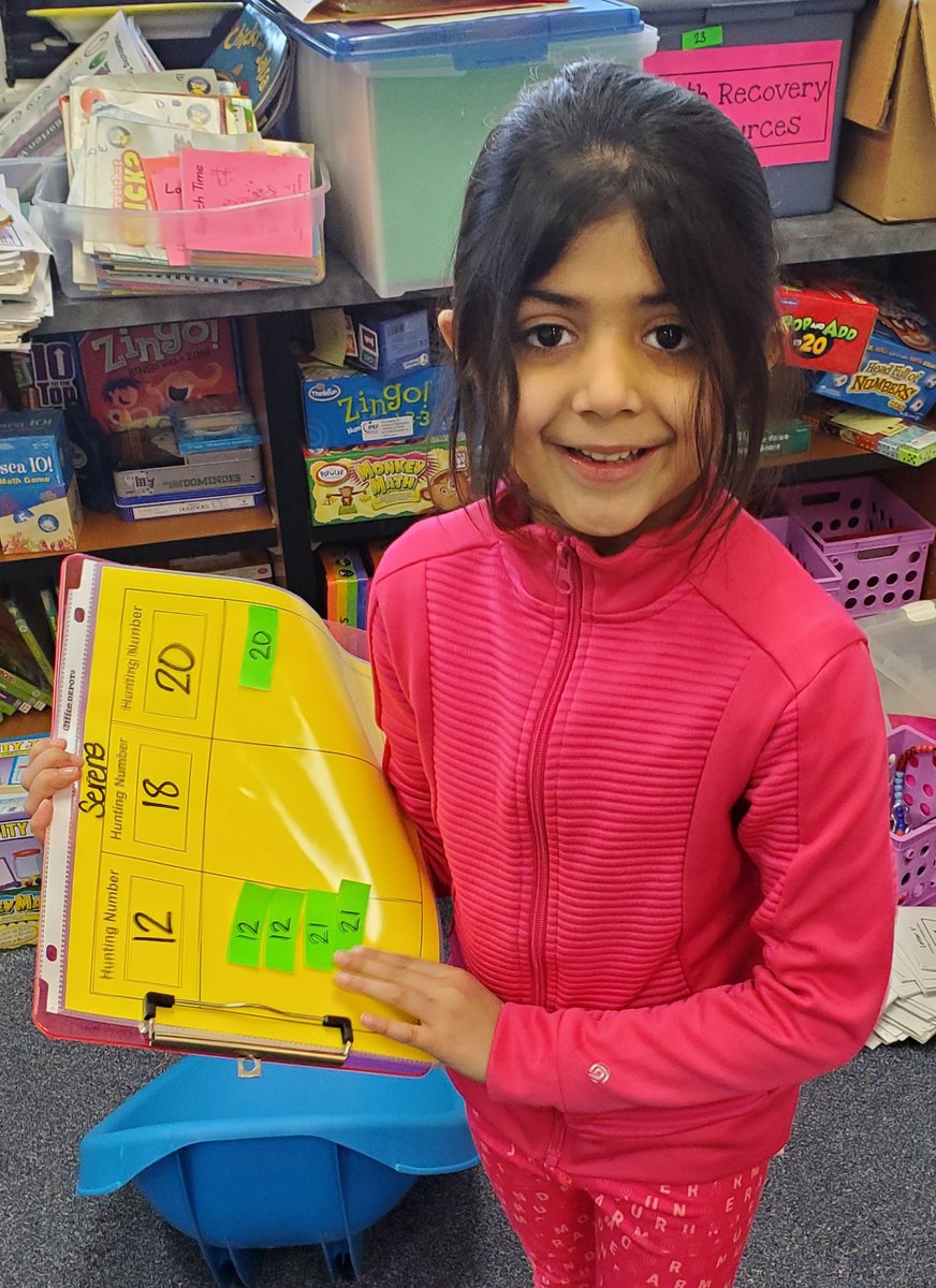 BeckyGraske's tweet image. Kindergarteners had so much going on a number hunt and finding and identifying numbers in the teens and twenties families that are tricky for them. #FutureReady204 #PetersonPanthers #MathRecovery