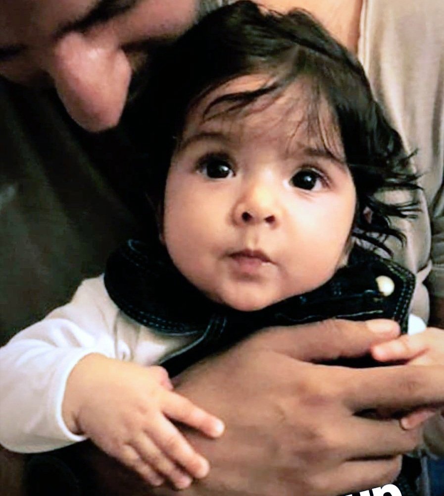 iShefaliRana's tweet photo. Aww..Sifat is super cute and adorable ♥️😍😘😘 Finally we get to see her.She is growing up so fast.She is  beautiful &amp; 😍🤩😘♥️♥️ Lovely mixture of Barun and Pashmeen @BarunSobtiSays @Pashmean ♥️♥️🤩😍😘 Love you cutiepieee Sifat♥️😘😘 kisi ki 👁️ na lage🌑😘😘 https://t.co/Yv3GhRpIsD