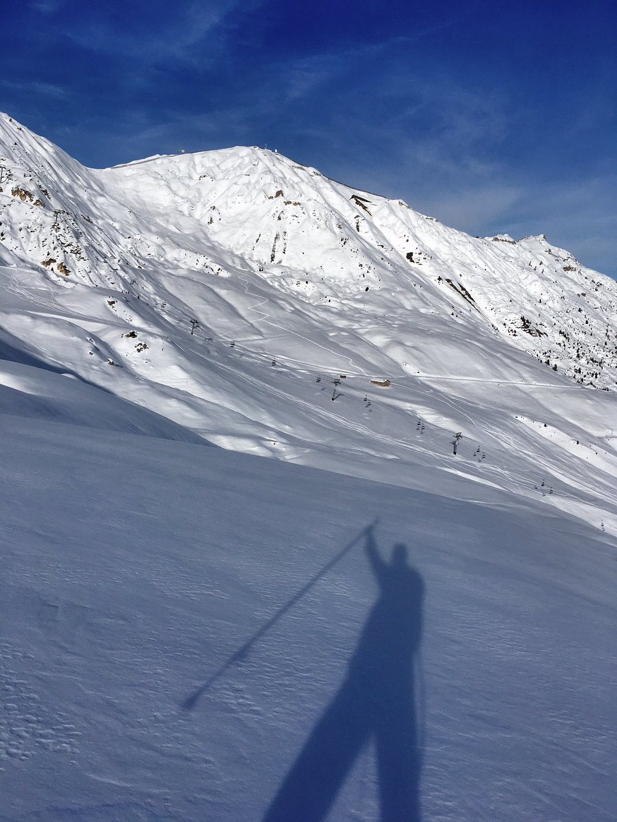 Je l’attendais avec impatience cette 1ère journée en montagne! 3h30 de ski de rando appuyé ! Nouveau matos Light, ça grimpe!
